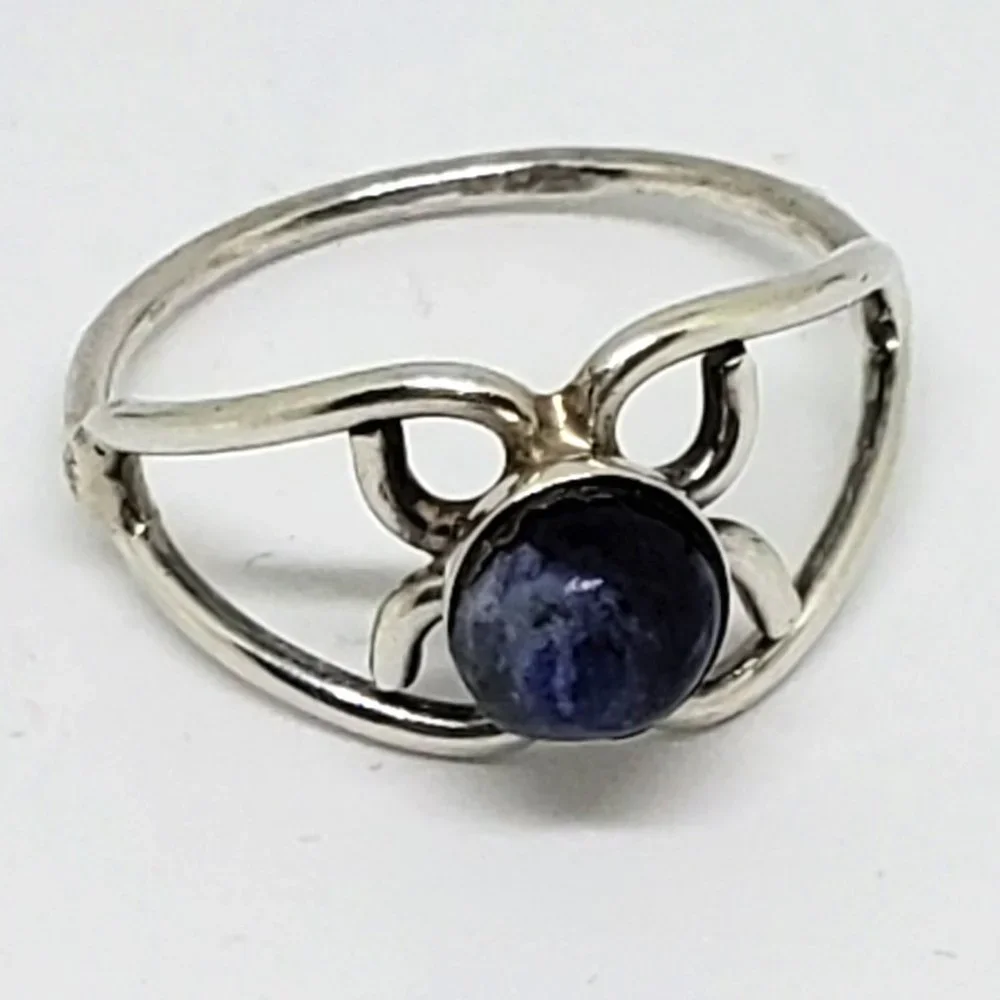 Stunning Dainty Open Scroll Work Deep Blue Round Stone in Sterling Silver Ring